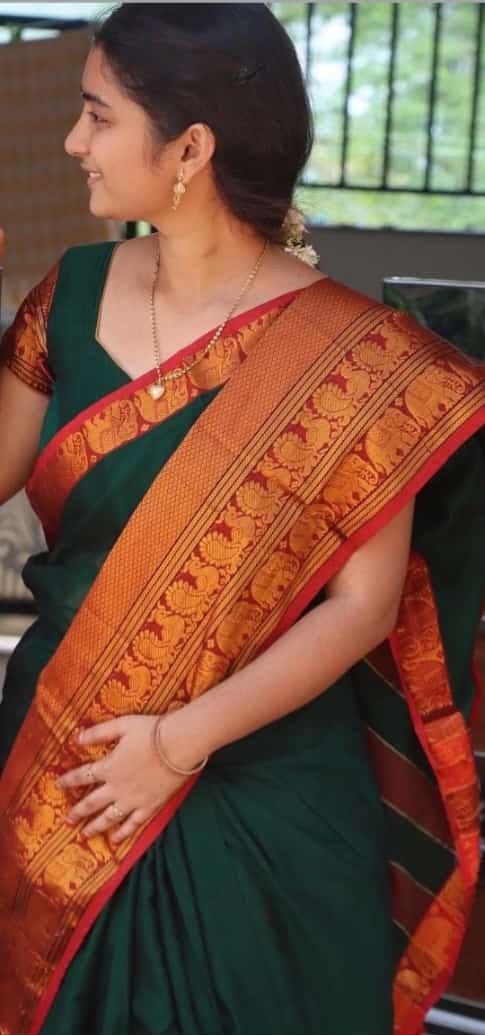 Pure Handwoven Traditional Soft Narayanpeth Mayuri Border Saree